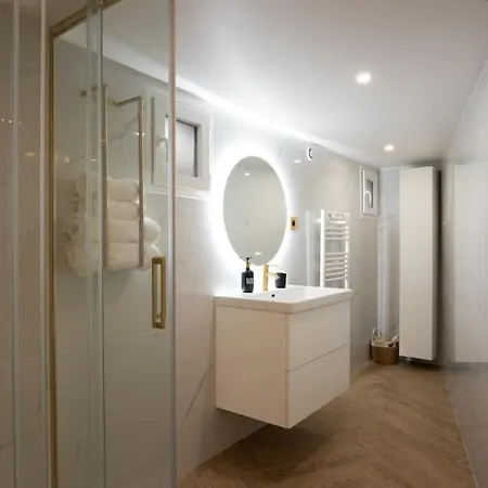 Beau Sous-plex Avec Jacuzzi Appartamento