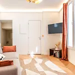Beau Sous-Plex Avec Jacuzzi