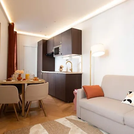 Beau Sous-plex Avec Jacuzzi Apartment *